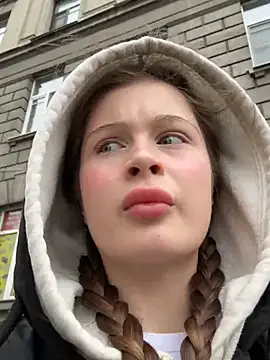 Snapshot of melicious_ chatting on March 3, 2025, 9:00 am melicious online show from March 3, 2025, 9:00 am