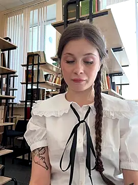 Snapshot of melicious_ chatting on September 30, 2025, 8:08 am melicious online show from September 30, 2025, 8:08 am