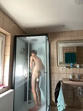 xy monkeyBigCock online show from September 17, 2025, 2:41 pm