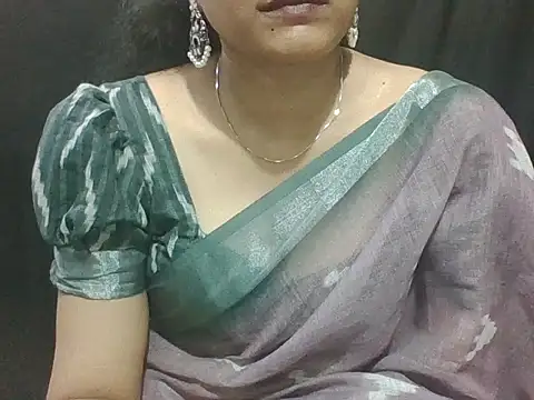 Snapshot of sugandha_bhabhi chatting on August 5, 2026, 4:54 pm sugandha bhabhi online show from August 5, 2026, 4:54 pm