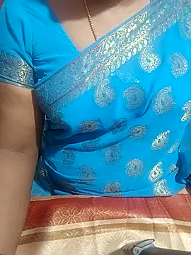 Snapshot of southindian-veena chatting on March 6, 2025, 5:43 pm southindian-veena online show from March 6, 2025, 5:43 pm