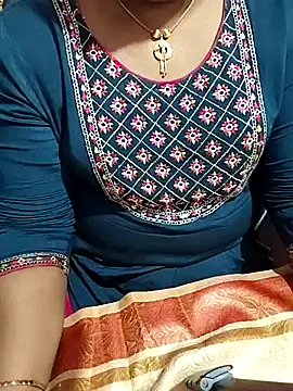 Snapshot of southindian-veena chatting on March 7, 2025, 5:49 pm southindian-veena online show from March 7, 2025, 5:49 pm