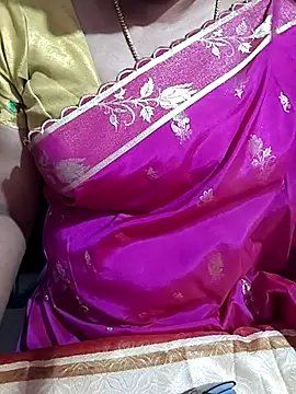 Snapshot of southindian-veena chatting on March 11, 2025, 5:13 pm southindian-veena online show from March 11, 2025, 5:13 pm