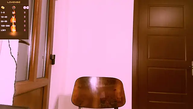 Snapshot of Alina_eve chatting on May 25, 2026, 7:42 pm Alina eve online show from May 25, 2026, 7:42 pm