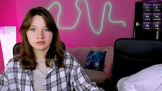 Snapshot of helli_belli chatting on March 4, 2026, 8:48 pm helli belli online show from March 4, 2026, 8:48 pm