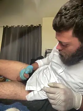 latexgloveloris online show from February 23, 2026, 12:24 pm