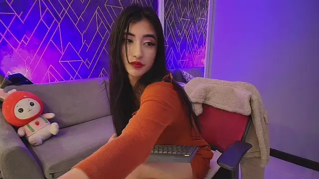 Snapshot of Tahara_Romanov chatting on March 17, 2025, 12:25 pm Tahara Romanov online show from March 17, 2025, 12:25 pm