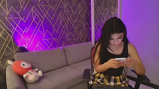 Snapshot of Tahara_Romanov chatting on March 21, 2025, 5:56 pm Tahara Romanov online show from March 21, 2025, 5:56 pm