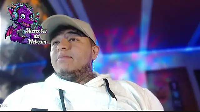 Snapshot of Strip_Classes_Col chatting on October 15, 2025, 3:12 pm Strip Classes Col online show from October 15, 2025, 3:12 pm