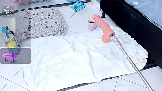 Melissa 23  online show from April 4, 2026, 11:40 am