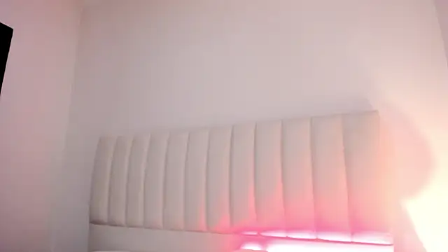 Hannahx   online show from January 16, 2026, 2:10 pm