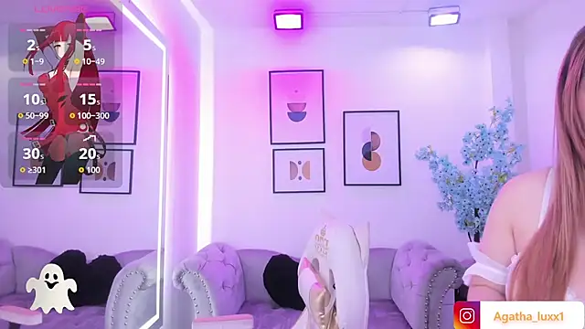 Agatha luxx online show from November 18, 2025, 12:42 pm