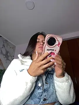 Snapshot of sofia_23x chatting on October 7, 2025, 12:46 pm sofia 23x online show from October 7, 2025, 12:46 pm