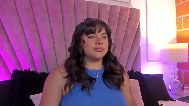 Snapshot of LunaSotto chatting on October 31, 2025, 9:05 pm LunaSotto online show from October 31, 2025, 9:05 pm