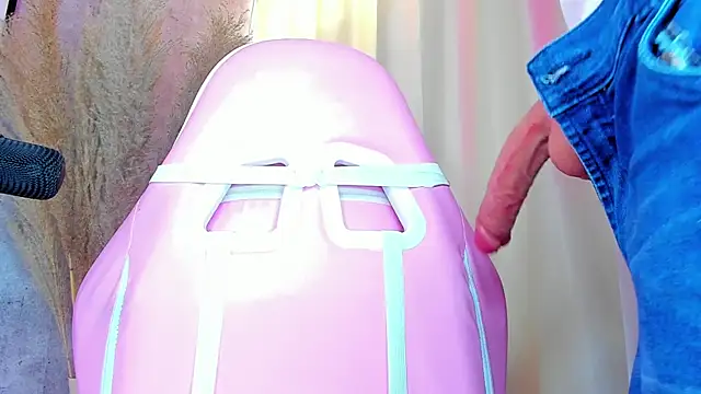 Snapshot of im_hanna1 chatting on October 21, 2025, 2:34 am im hanna1 online show from October 21, 2025, 2:34 am