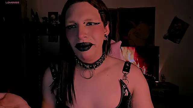 Loona s online show from March 5, 2025, 4:13 am