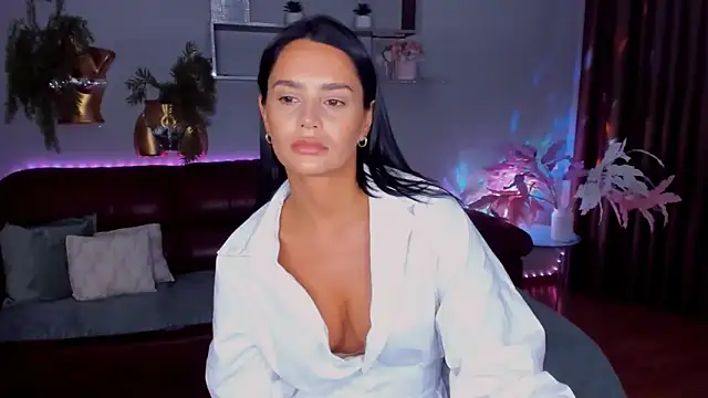 Snapshot of DanaSincere chatting on May 19, 2026, 4:08 am DanaSincere online show from May 19, 2026, 4:08 am