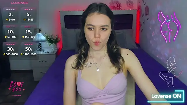 EmelyMason online show from March 13, 2026, 5:36 am