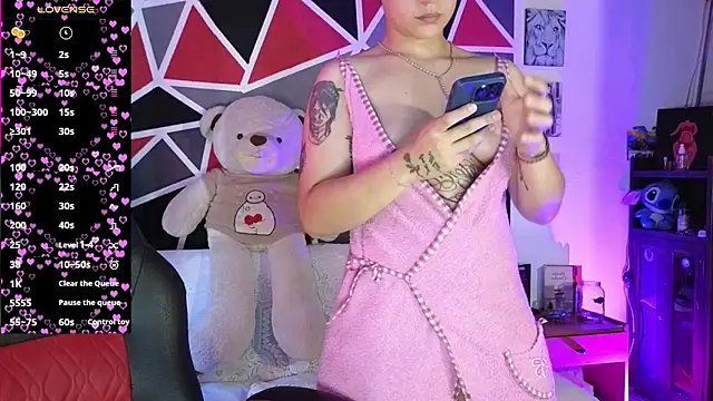 demimoore222 online show from February 26, 2026, 4:17 pm