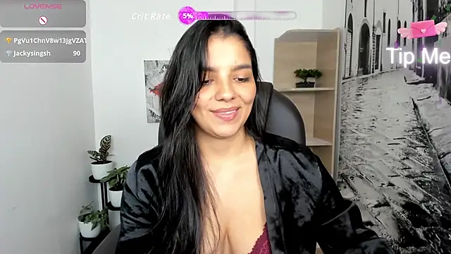Snapshot of issa__nassar chatting on June 3, 2026, 2:33 pm issa nassar online show from June 3, 2026, 2:33 pm