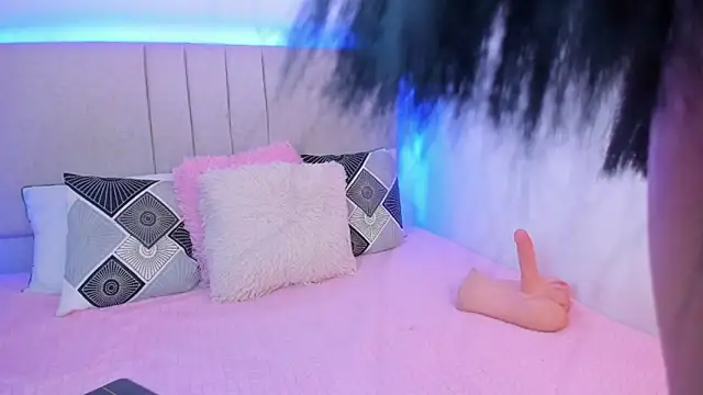 SusanSimpson16 online show from March 24, 2026, 7:30 pm