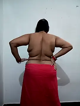 Snapshot of Neha-Bhabhi-Rasily chatting on May 5, 2026, 3:47 am Neha-Bhabhi-Rasily online show from May 5, 2026, 3:47 am
