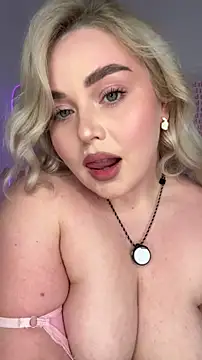 Snapshot of April_Vancee chatting on April 27, 2026, 12:25 pm April Vancee online show from April 27, 2026, 12:25 pm