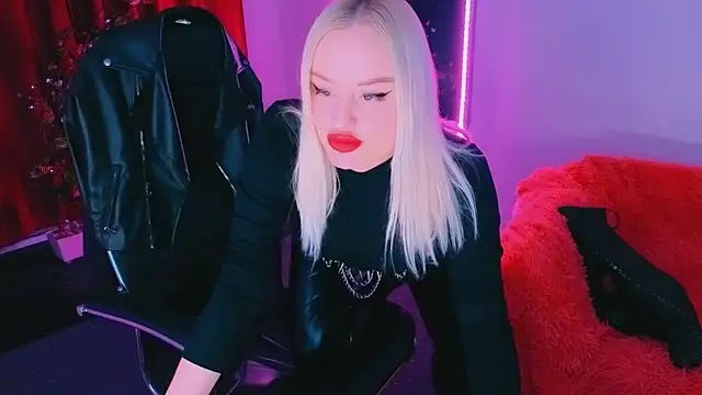 Miss Alice Silver online show from April 19, 2026, 7:05 pm