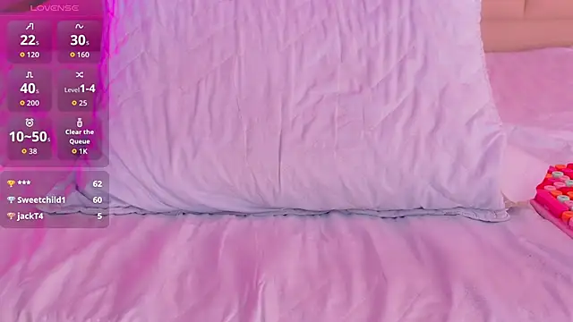 playfulcurvy online show from October 22, 2025, 7:35 pm