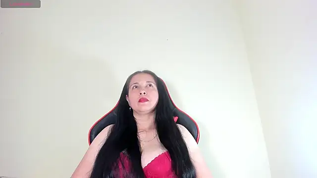 hot-nikol online show from October 28, 2025, 2:04 am