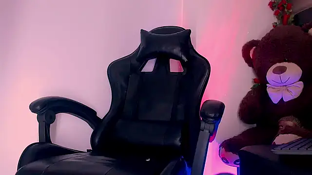 SashaNova online show from February 14, 2026, 8:00 am