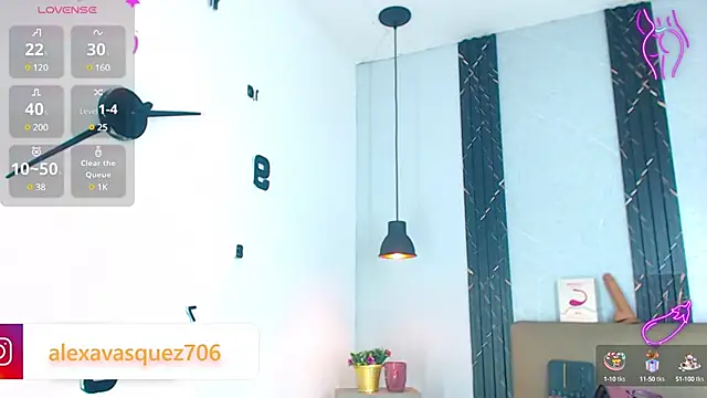 Snapshot of Alexxaa_Fox chatting on March 20, 2025, 7:03 am Alexxaa Fox online show from March 20, 2025, 7:03 am