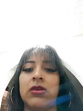 Sarah917 online show from November 21, 2025, 6:06 pm