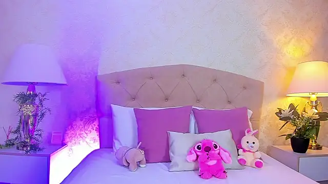 Mia Montess online show from March 11, 2026, 12:22 pm