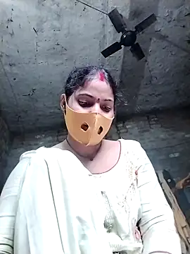 Maidangirl online show from September 18, 2025, 3:52 am