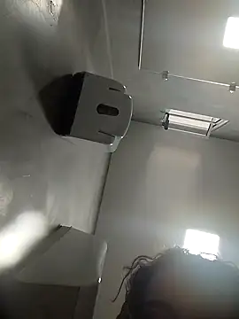 viviksmel online show from October 8, 2025, 4:26 pm