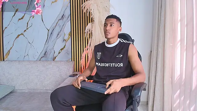 Snapshot of LexiAndDeker chatting on December 1, 2025, 5:18 pm LexiAndDeker online show from December 1, 2025, 5:18 pm