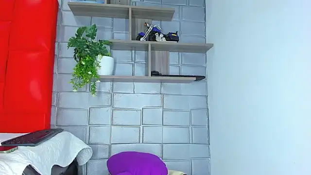 Taylorr evans online show from March 4, 2026, 2:23 pm