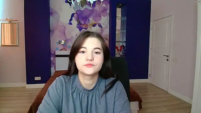 ElinaMils online show from March 4, 2025, 12:33 pm