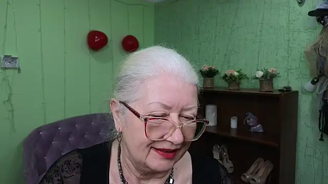 Maya Mayflower online show from March 6, 2025, 9:14 am