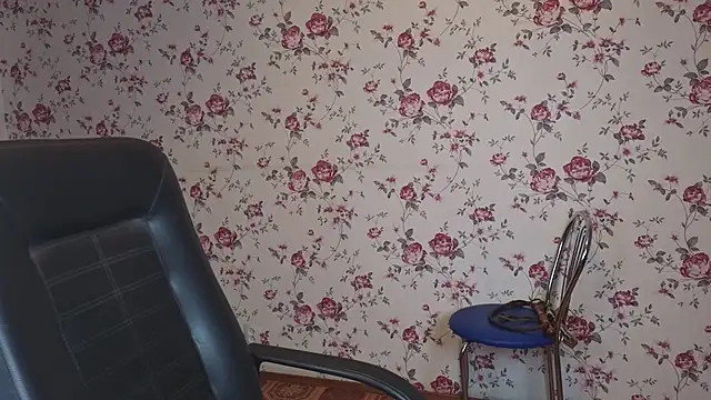 Maya Mayflower online show from December 18, 2025, 3:45 am