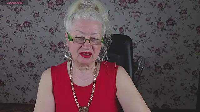 Snapshot of Maya_Mayflower chatting on May 3, 2026, 3:12 am Maya Mayflower online show from May 3, 2026, 3:12 am