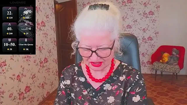 Snapshot of Maya_Mayflower chatting on May 26, 2026, 3:24 am Maya Mayflower online show from May 26, 2026, 3:24 am