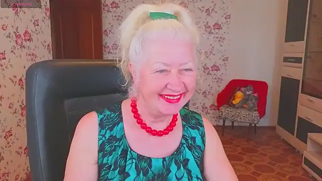 Snapshot of Maya_Mayflower chatting on May 30, 2026, 3:36 am Maya Mayflower online show from May 30, 2026, 3:36 am