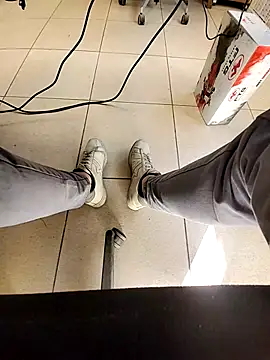 Snapshot of GM51-1988 chatting on March 18, 2025, 10:36 am GM51-1988 online show from March 18, 2025, 10:36 am