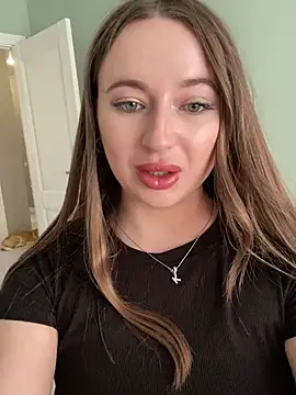 AlisaQSky online show from April 4, 2026, 9:51 am