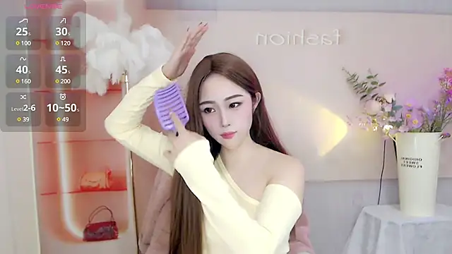 Snapshot of October_10 chatting on March 8, 2025, 5:07 am October 10 online show from March 8, 2025, 5:07 am