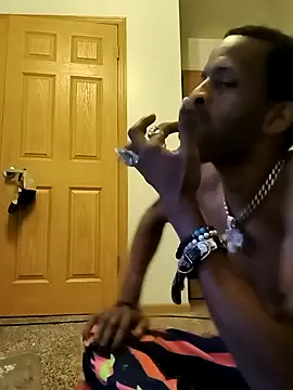 Snapshot of BadazzRXL chatting on November 12, 2025, 4:40 pm BadazzRXL online show from November 12, 2025, 4:40 pm