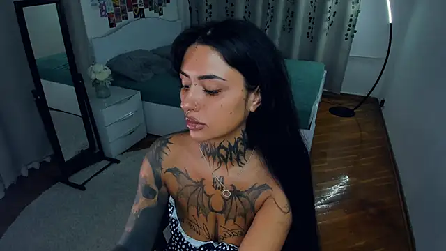 CharimgSabrina online show from October 10, 2025, 6:45 am