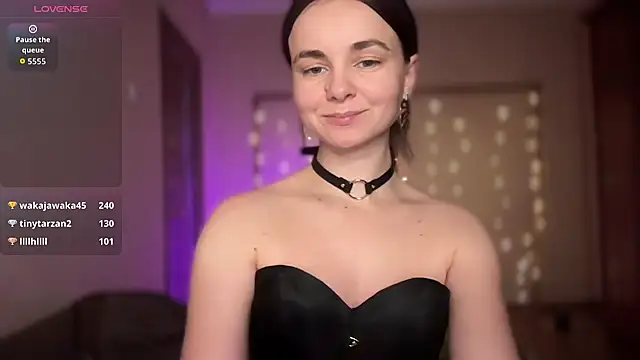 Snapshot of lanaloulou chatting on November 1, 2025, 9:50 pm lanaloulou online show from November 1, 2025, 9:50 pm